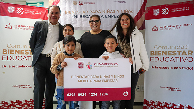 Entrega de Tarjetas Bienestar para Niñas y Niños, Mi Beca para Empezar